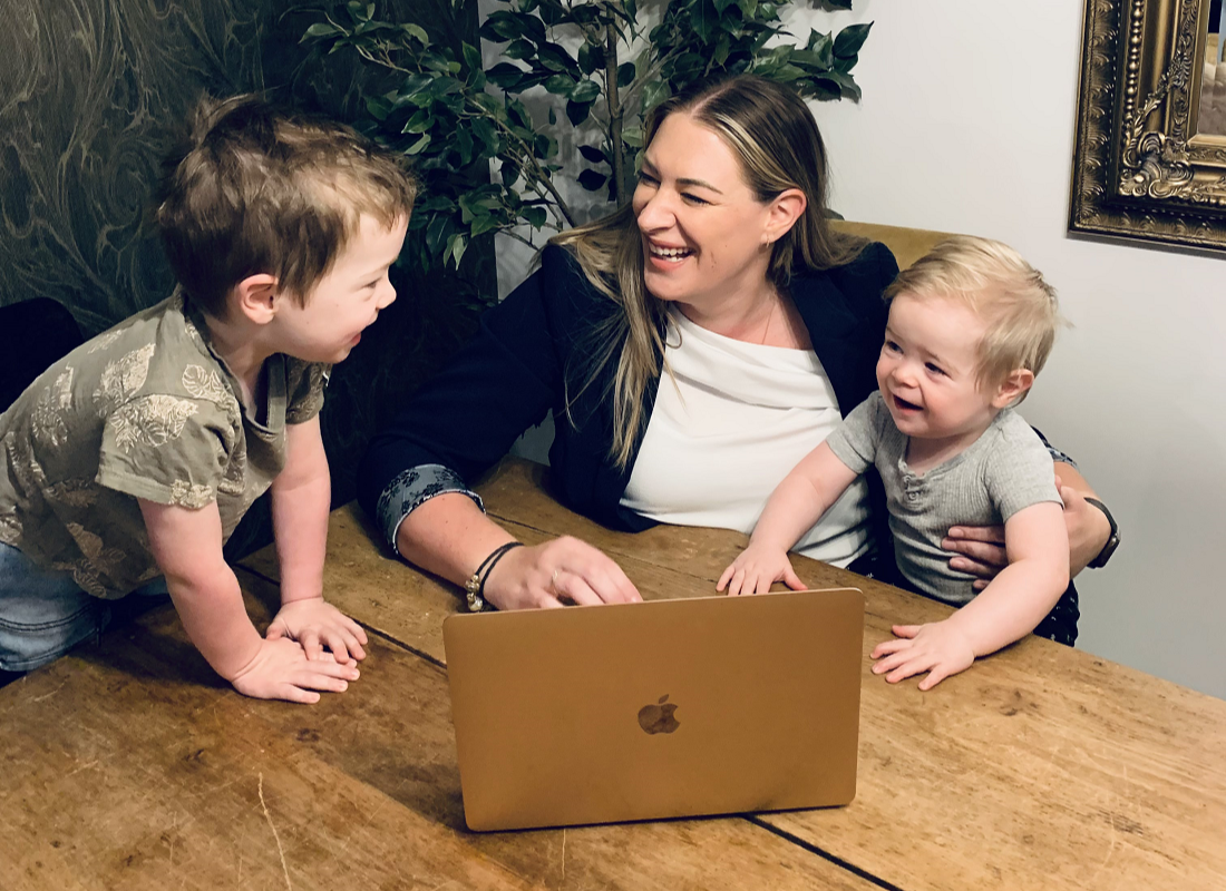 Kylie Cronin 1100 x 800